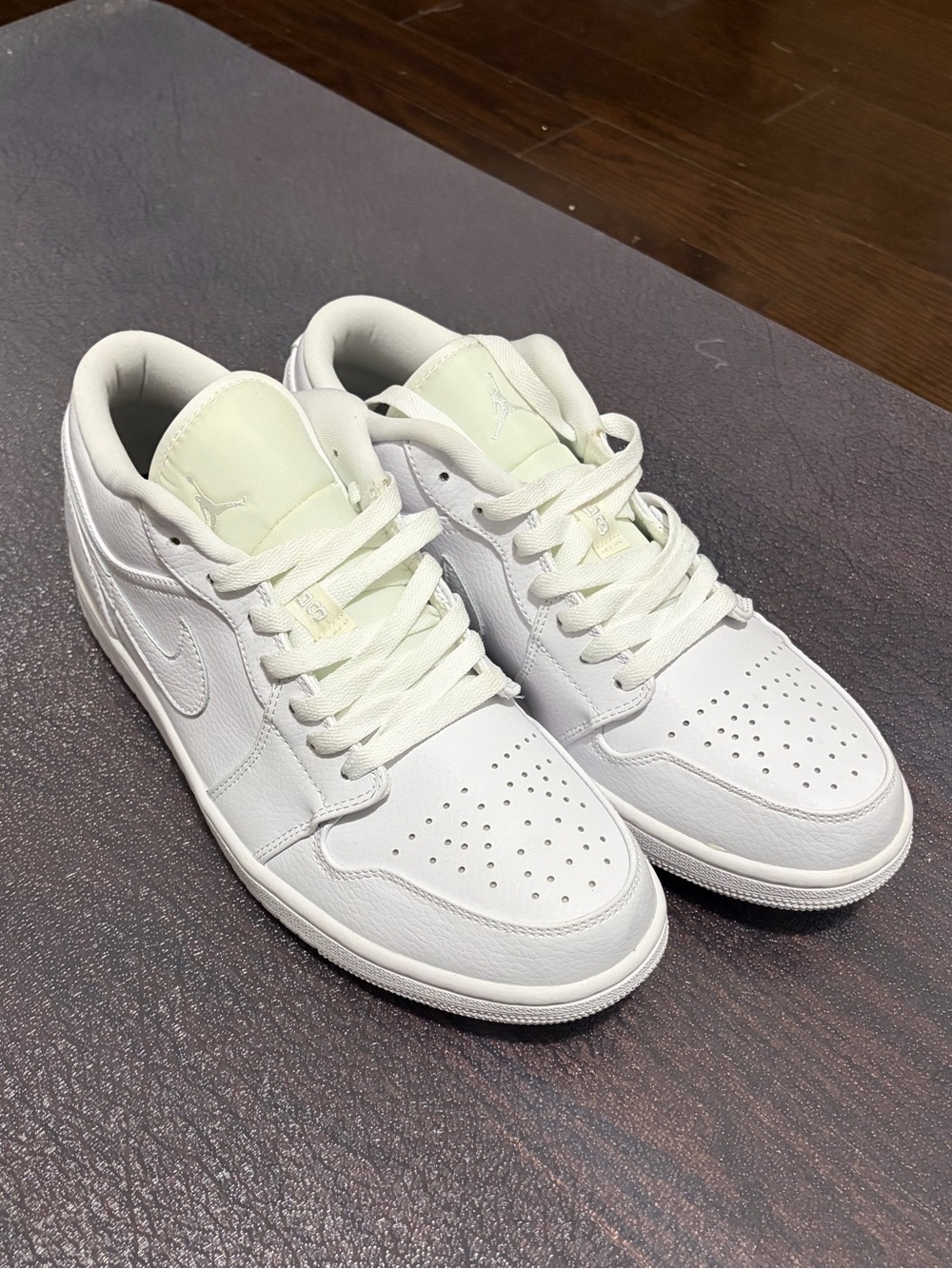 Air Jordan 1 Low White